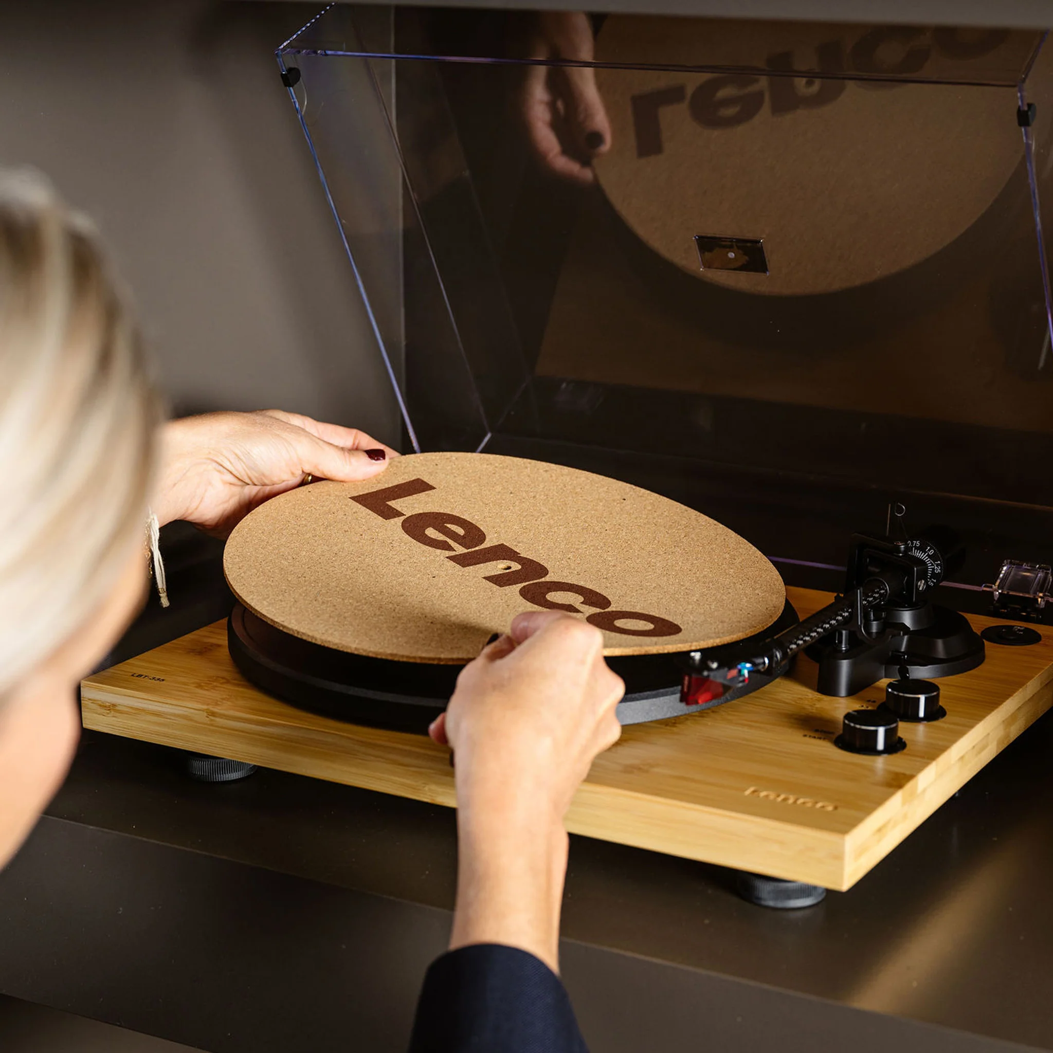 LENCO LBT-335BA - Platenspeler met Bluetooth® en Ortofon 2M Red cartridge - Bamboe - Image 24