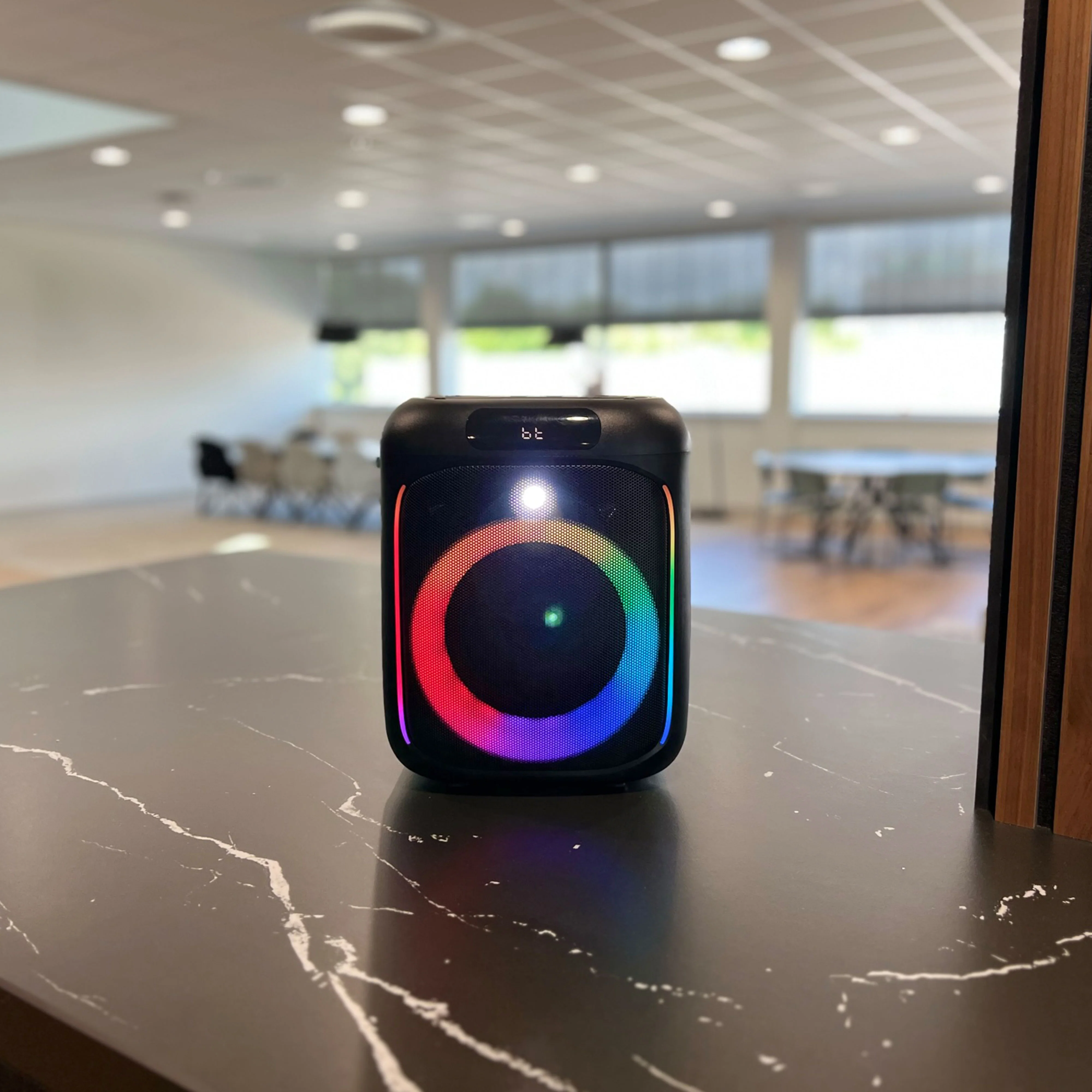 LENCO PA-101BK - Bluetooth® Party Speaker met LED-lichteffecten - 100W RMS, USB, 14 uur batterijduur - Zwart - Image 27