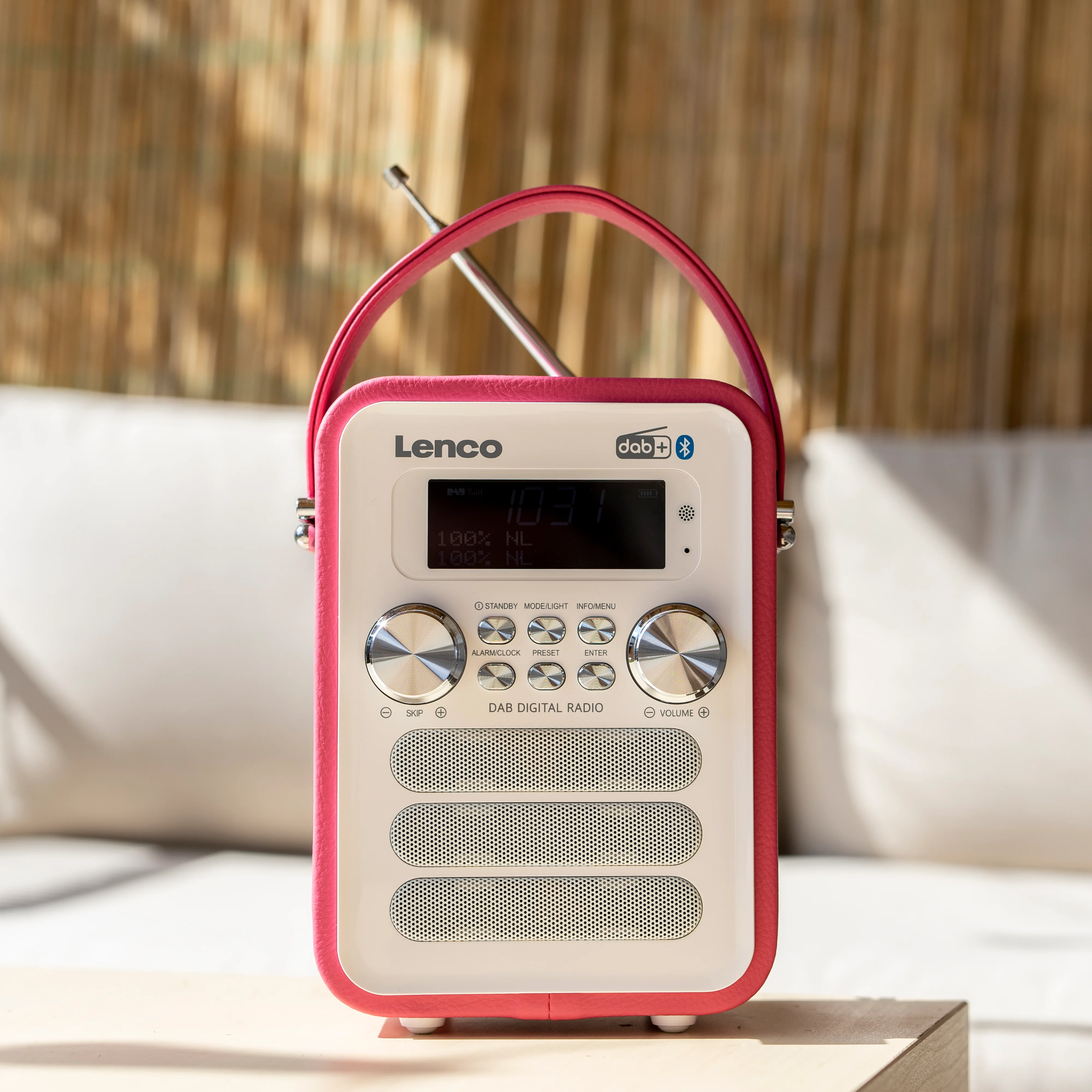 LENCO PDR-051PKWH - Draagbare DAB+ FM Radio met Bluetooth® en AUX-ingang, oplaadbare batterij - Roze - Image 9