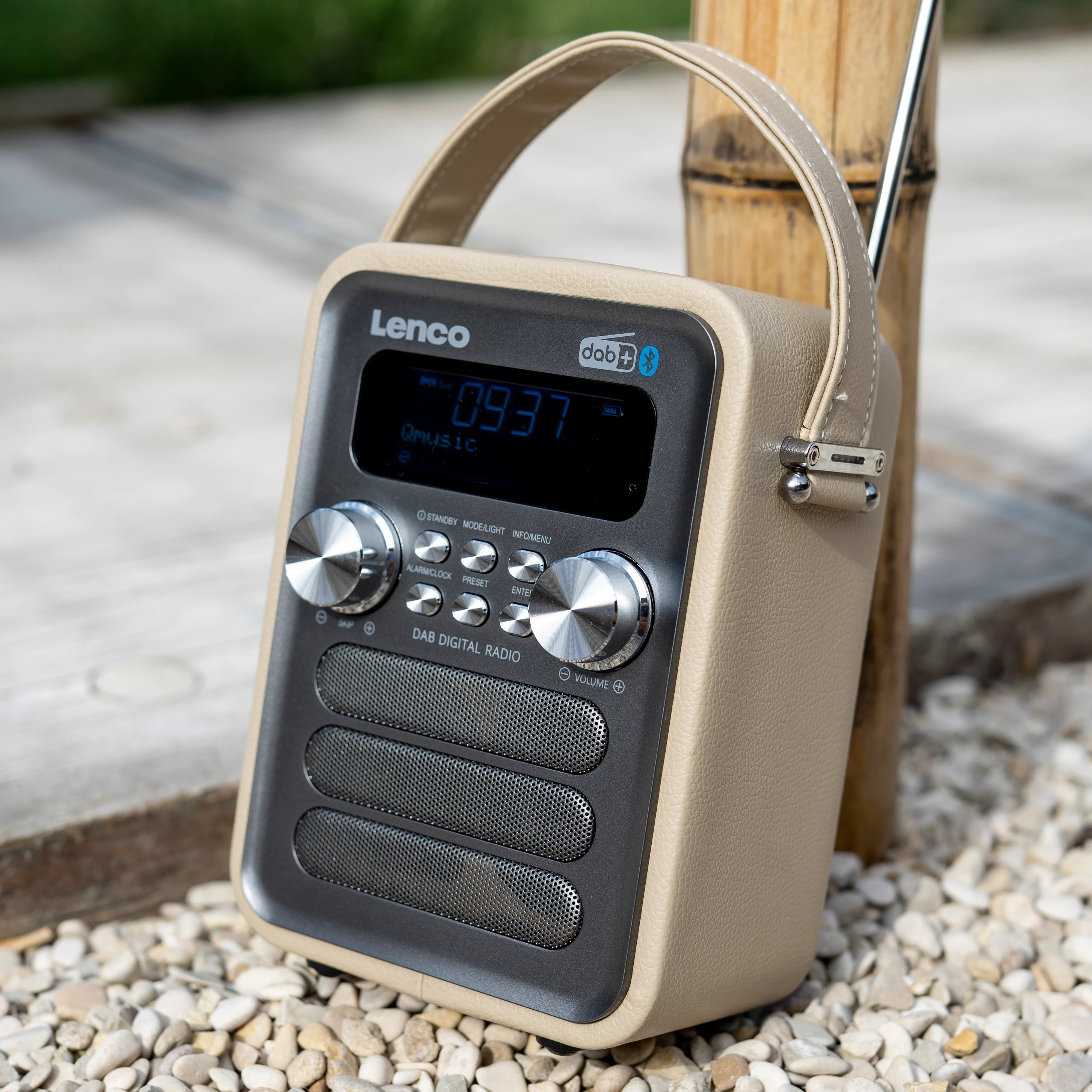 LENCO PDR-051TPSI - Draagbare DAB+ FM Radio met Bluetooth® en AUX-ingang, oplaadbare batterij - Taupe - Image 11