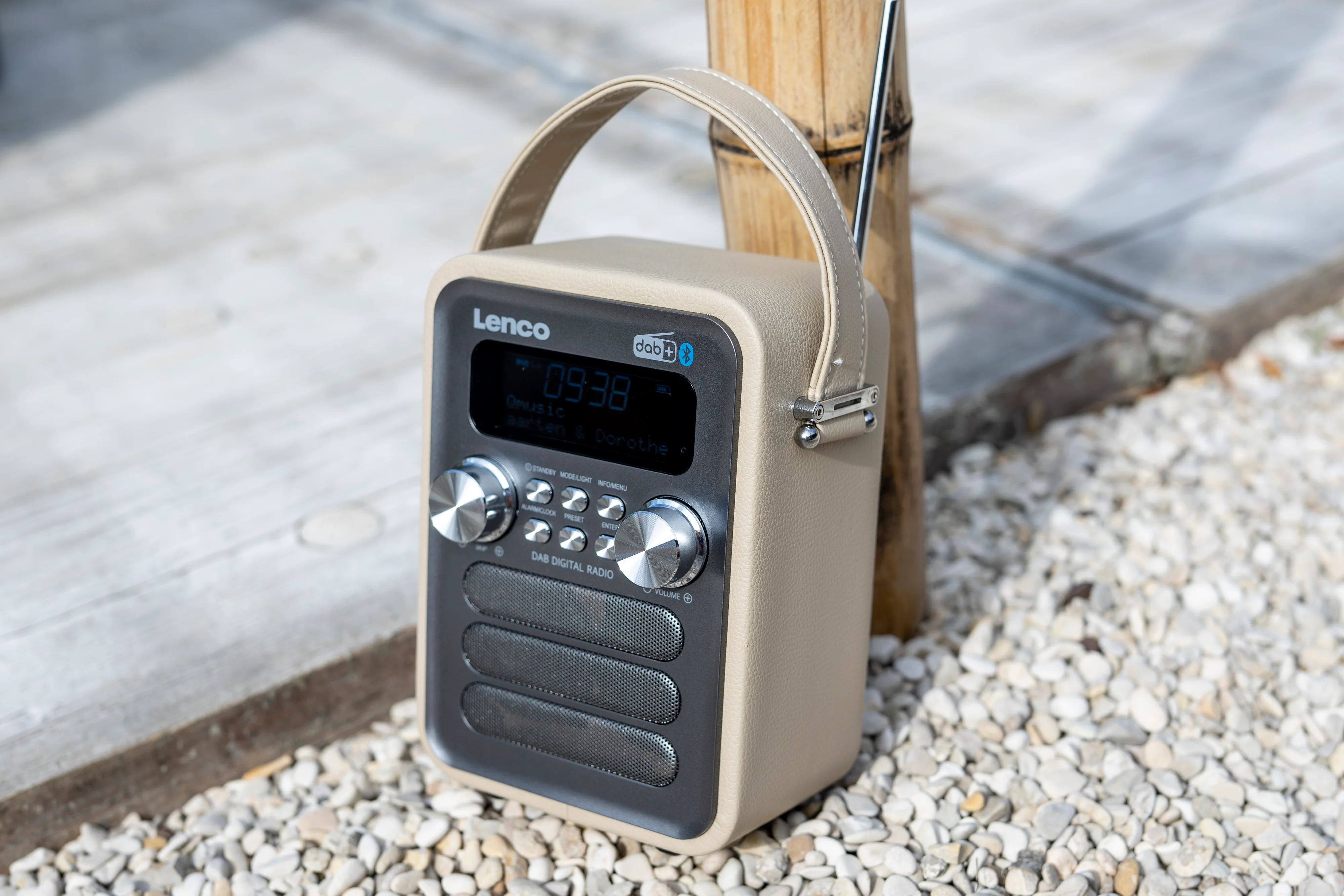 LENCO PDR-051TPSI - Draagbare DAB+ FM Radio met Bluetooth® en AUX-ingang, oplaadbare batterij - Taupe - Image 14