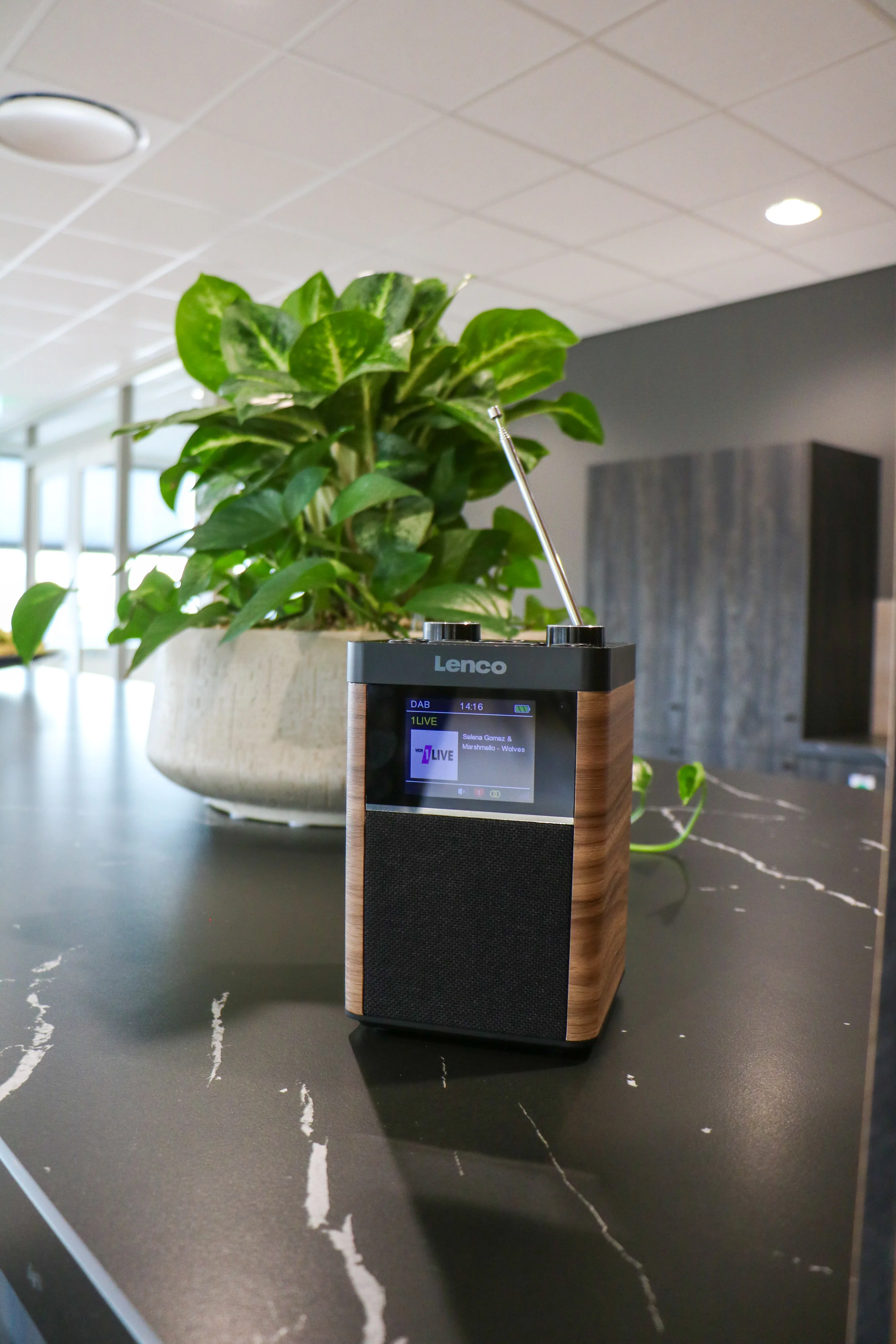 LENCO PDR-060WD - Portable DAB+/FM Radio Bluetooth®, 10W Speaker, 14H Batterij - Zwart - Image 24