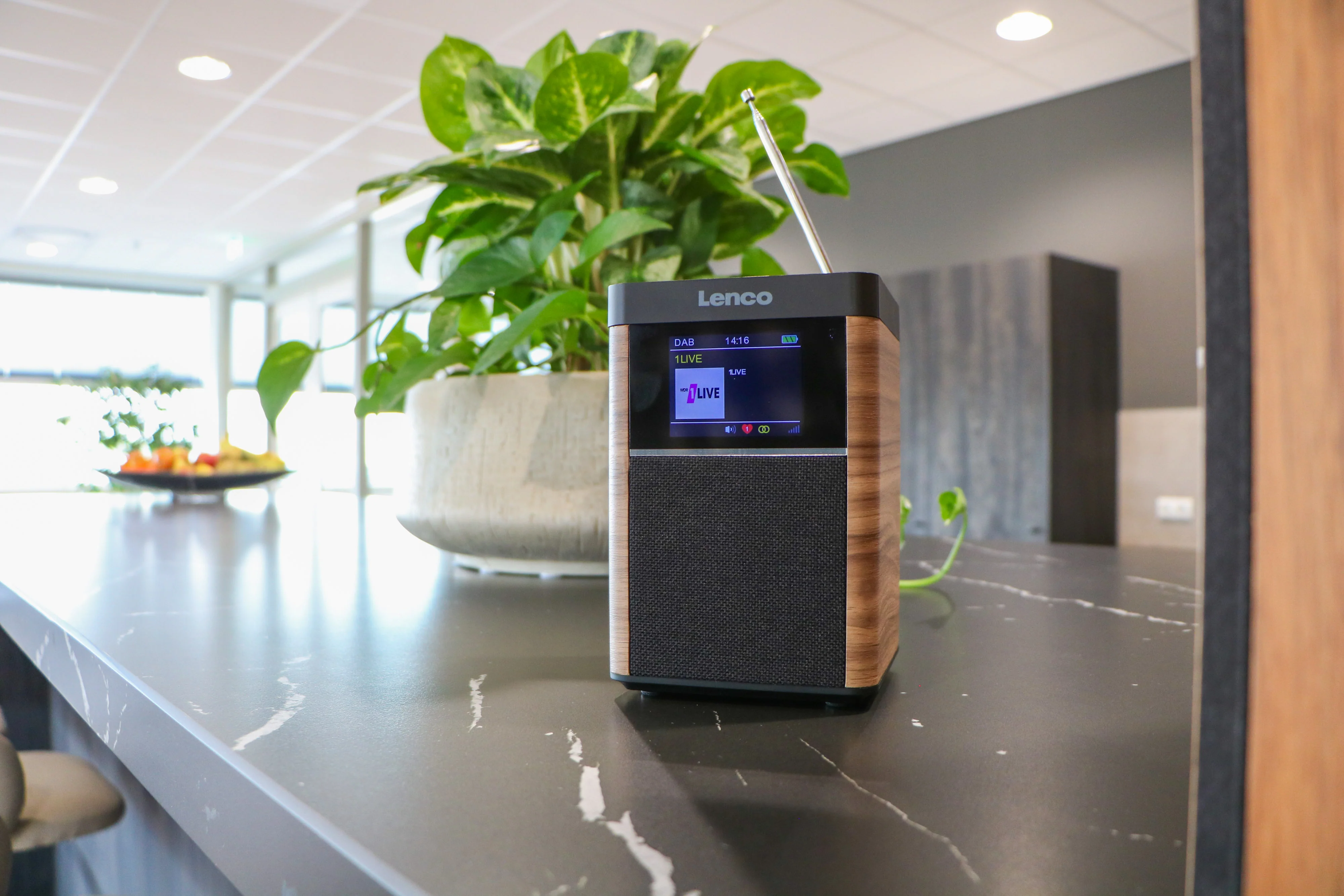 LENCO PDR-060WD - Portable DAB+/FM Radio Bluetooth®, 10W Speaker, 14H Batterij - Zwart - Image 25
